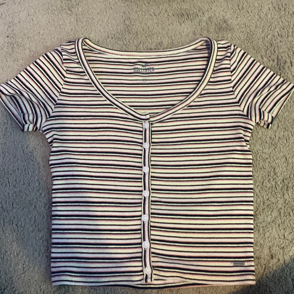 Hollister: Baby Tee
